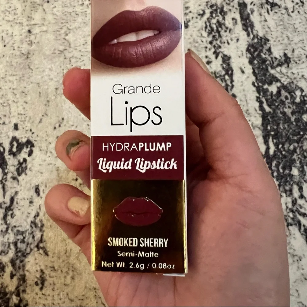 Grande Cosmetics Grande LIPS HydraPlump Liquid Lipstick Smoked Sherry